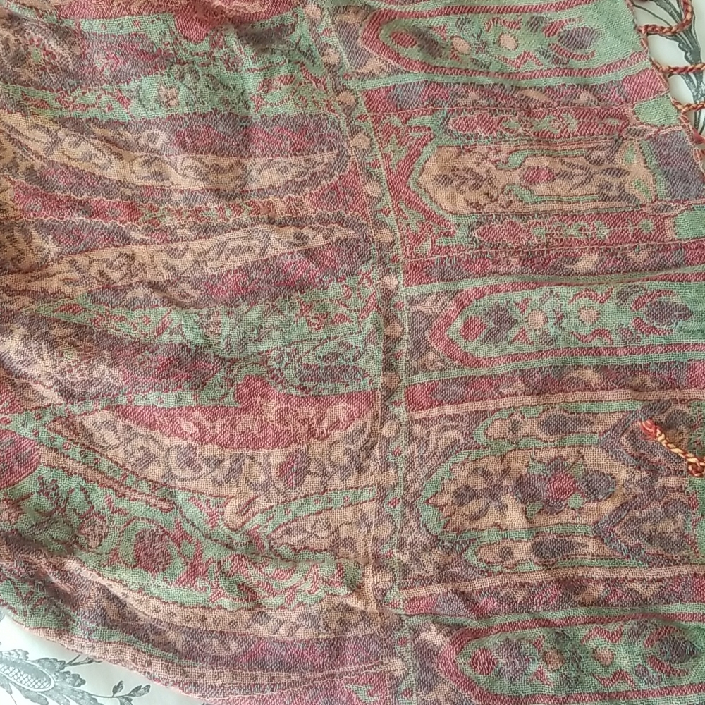 Sacred Threads scarf - Picture 3 of 4